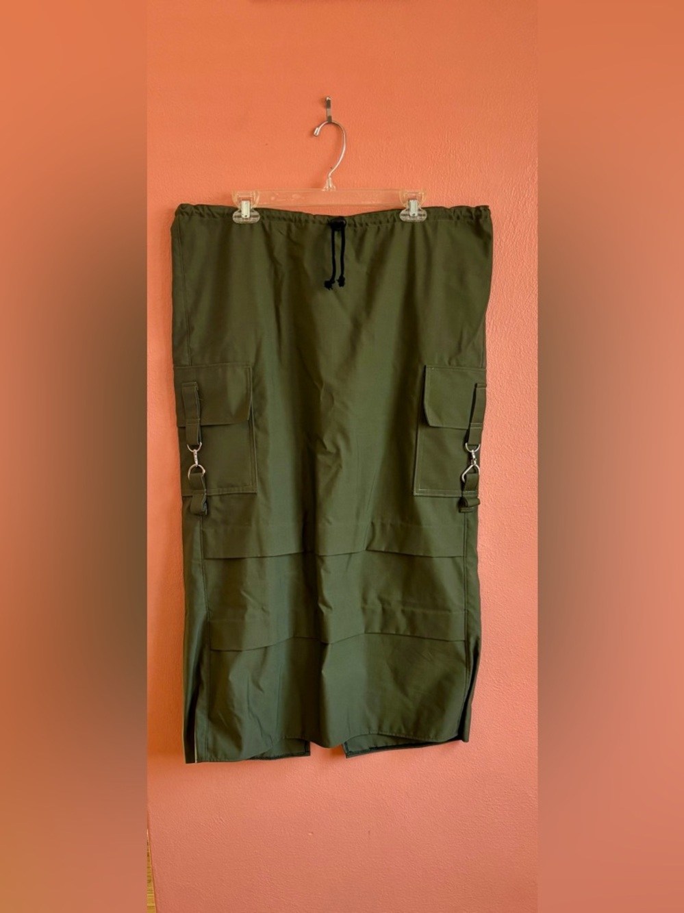 Green Utility Midi Skirt with Cargo Pockets